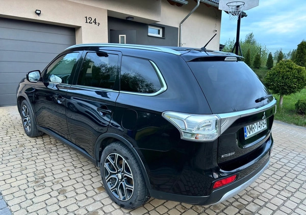 Mitsubishi Outlander cena 65000 przebieg: 148080, rok produkcji 2015 z Mrągowo małe 56